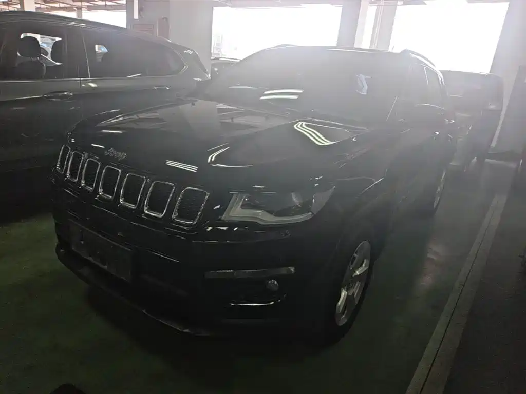 Jeep Compass 2017 — фото 2