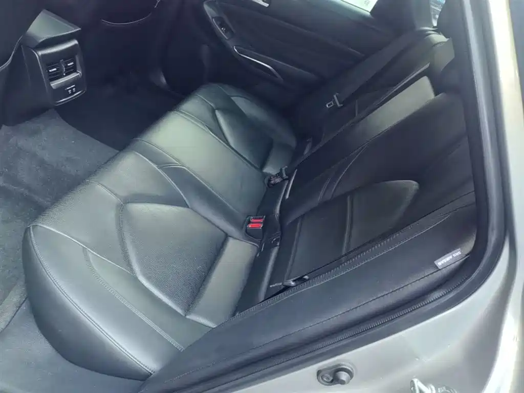 Toyota Avalon 2020 — фото 17