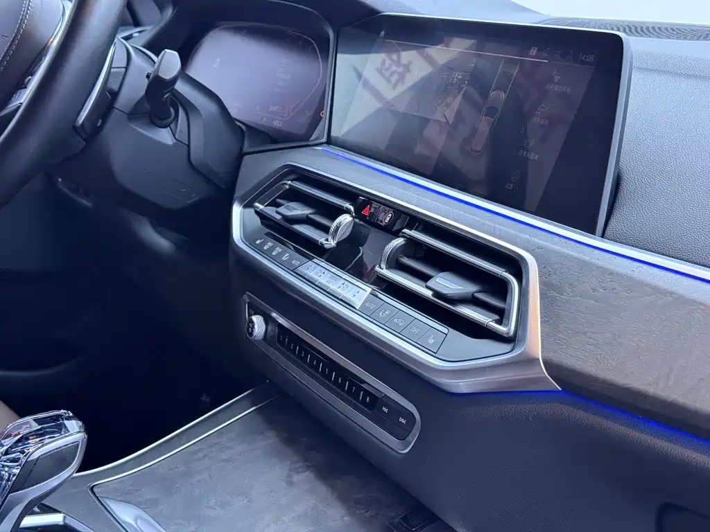 BMW X5 2019 — фото 11
