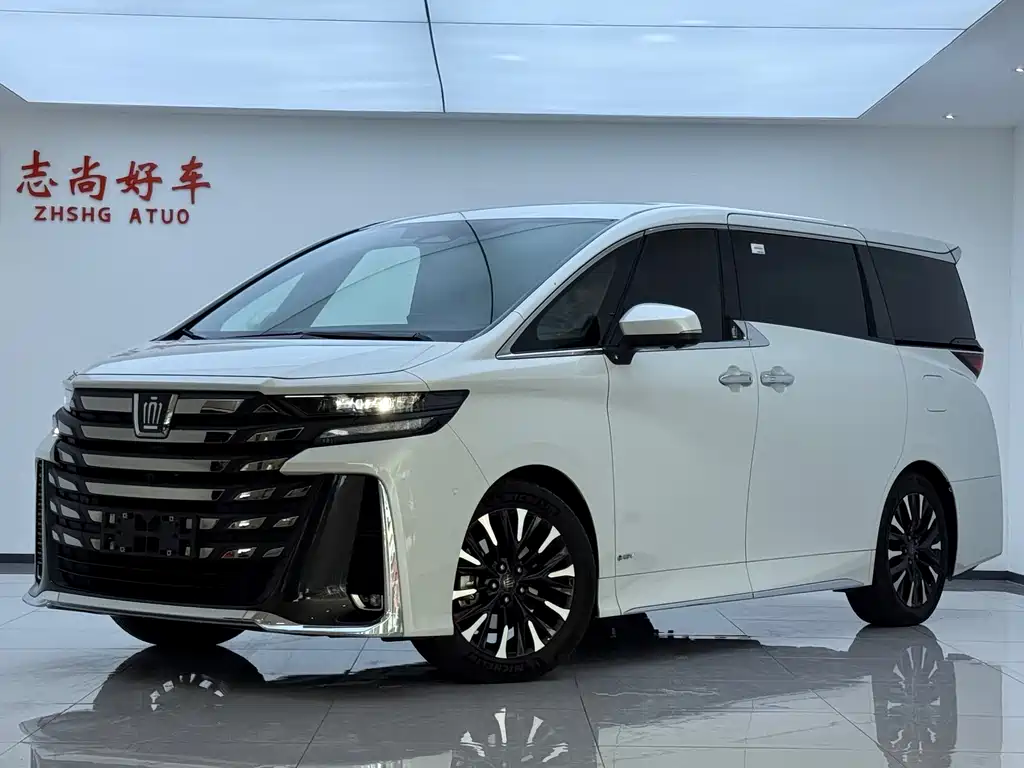 Toyota Vellfire 2024 — фото 1