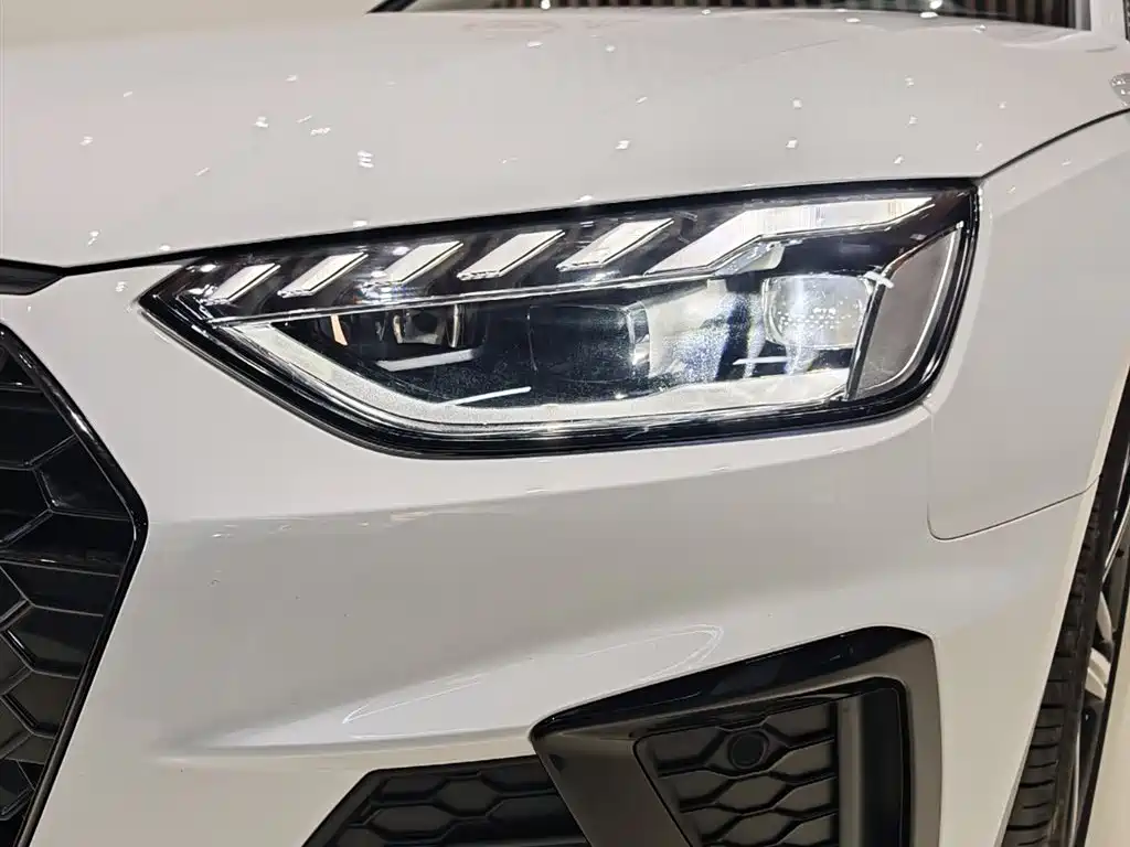 Audi A4L 2025