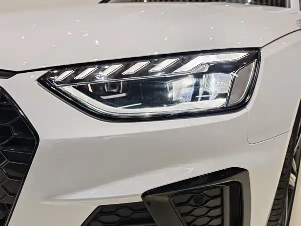 Audi A4L 2025