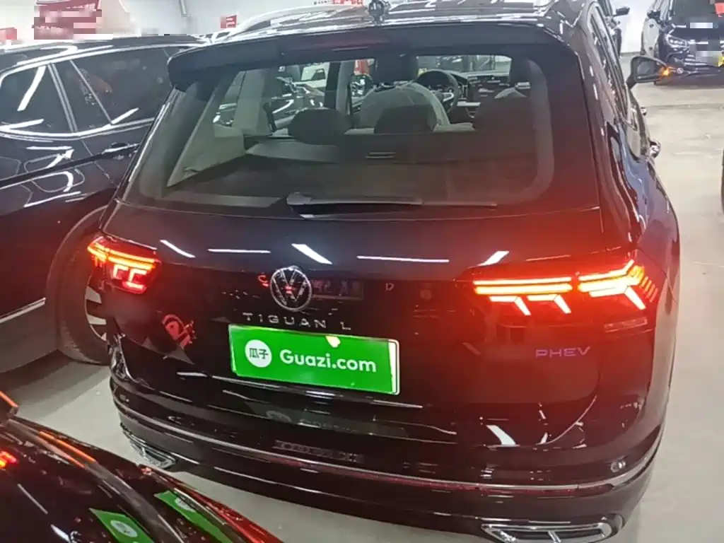 Volkswagen Tiguan L PHEV 2026