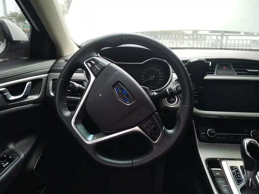 Geely Emgrand GL 2018 — фото 15