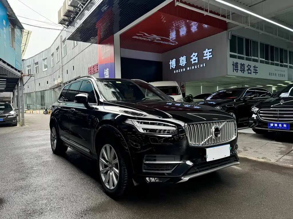 Volvo XC90 2018 — фото 2