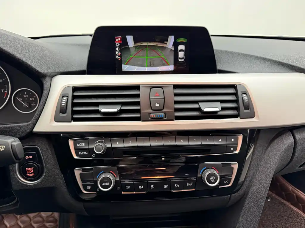 BMW 3 Series 2015 — фото 14