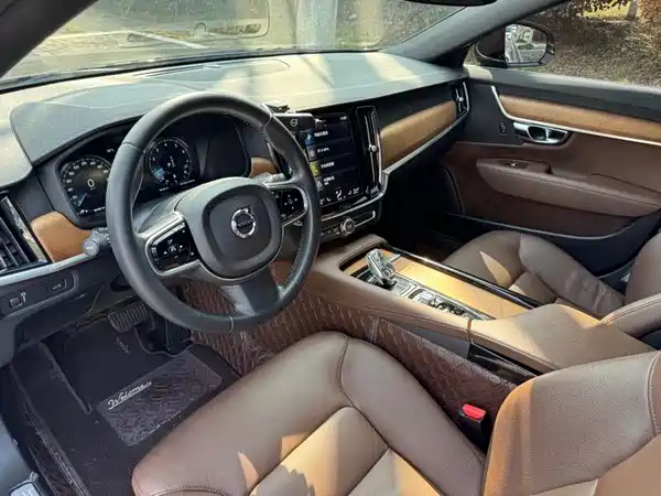 Volvo S90 2021