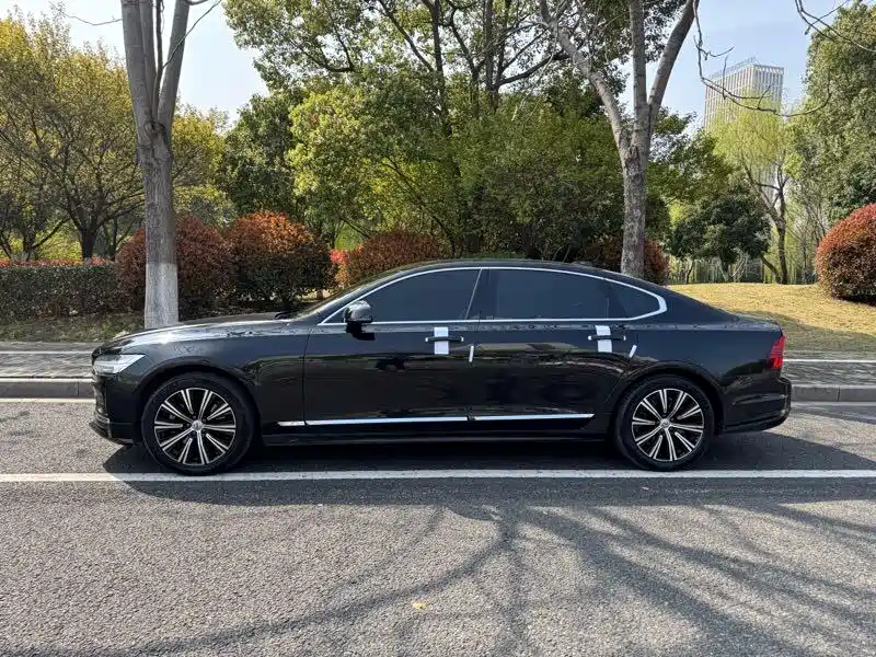 Volvo S90 2021 — фото 15