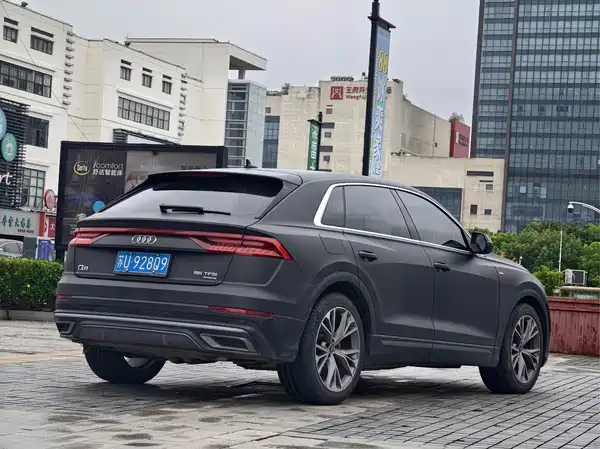Audi Q8 2021