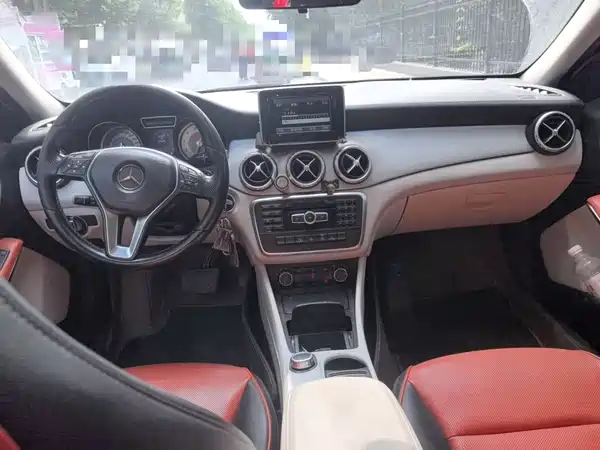 Mercedes-Benz GLA 2016