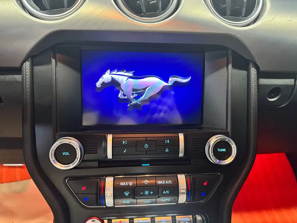 Ford Mustang 2020 — фото 15