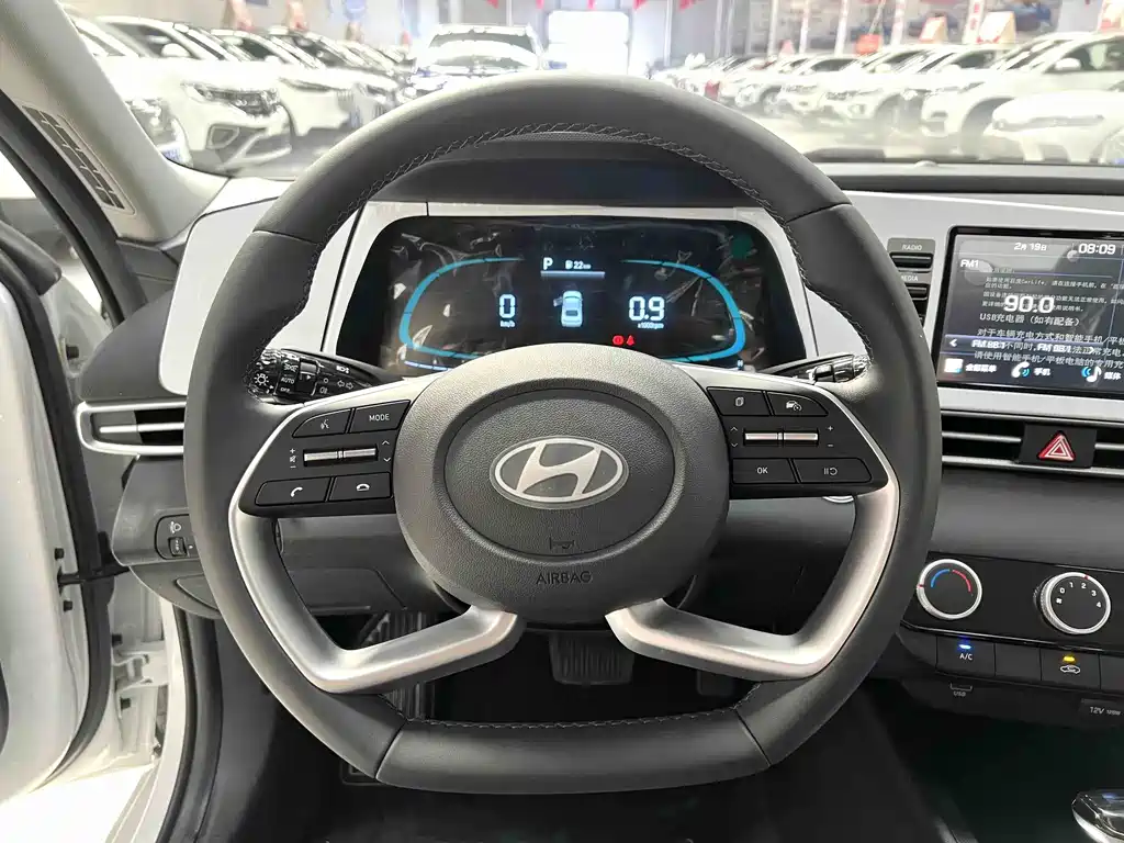 Hyundai Elantra 2026 — фото 8
