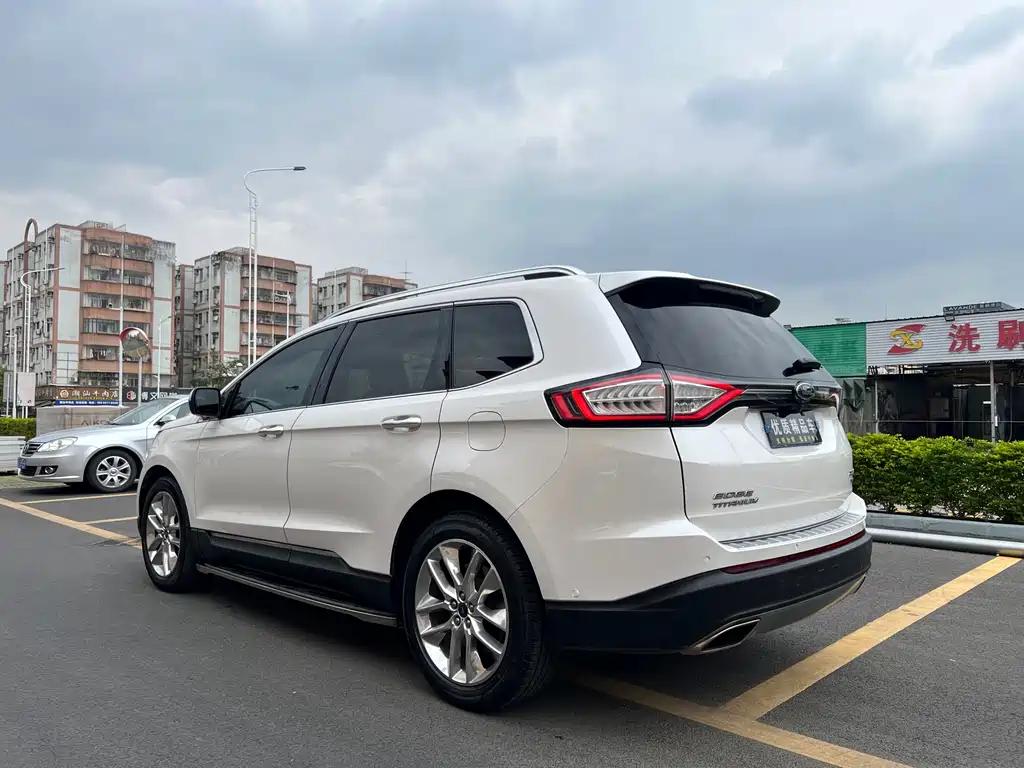 Ford Edge 2017 — фото 6