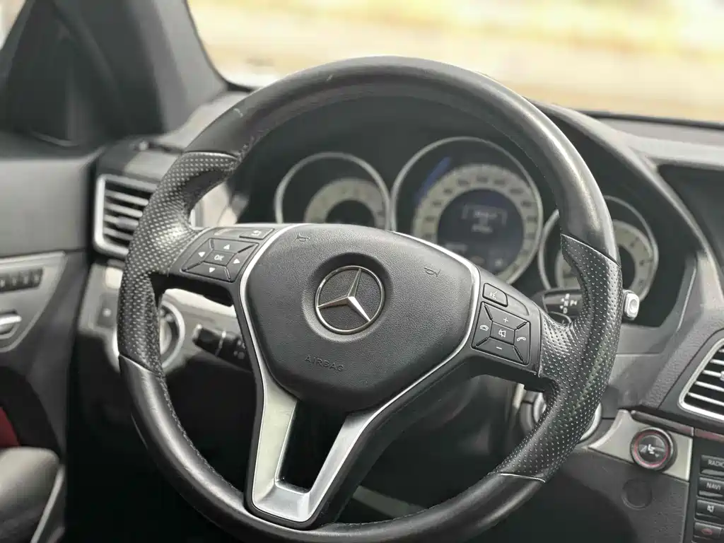 Mercedes-Benz E-Class 2015