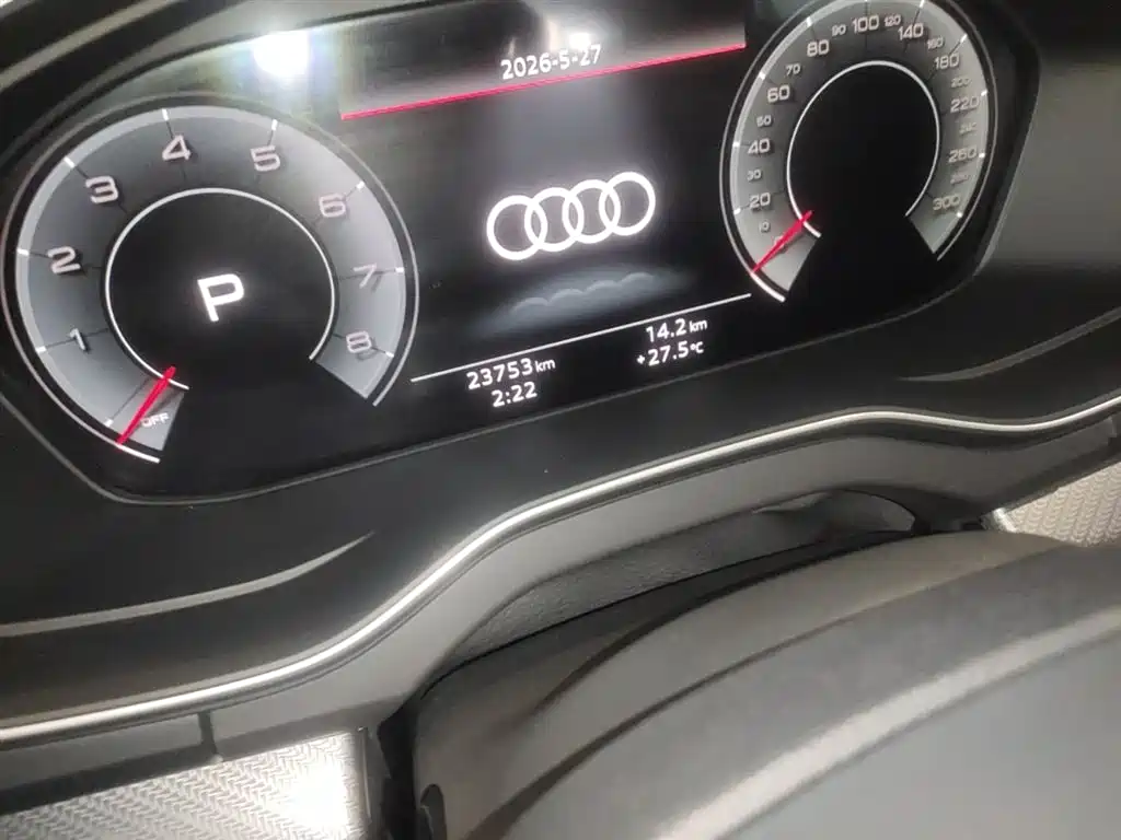 Audi Q5L 2023 — фото 19