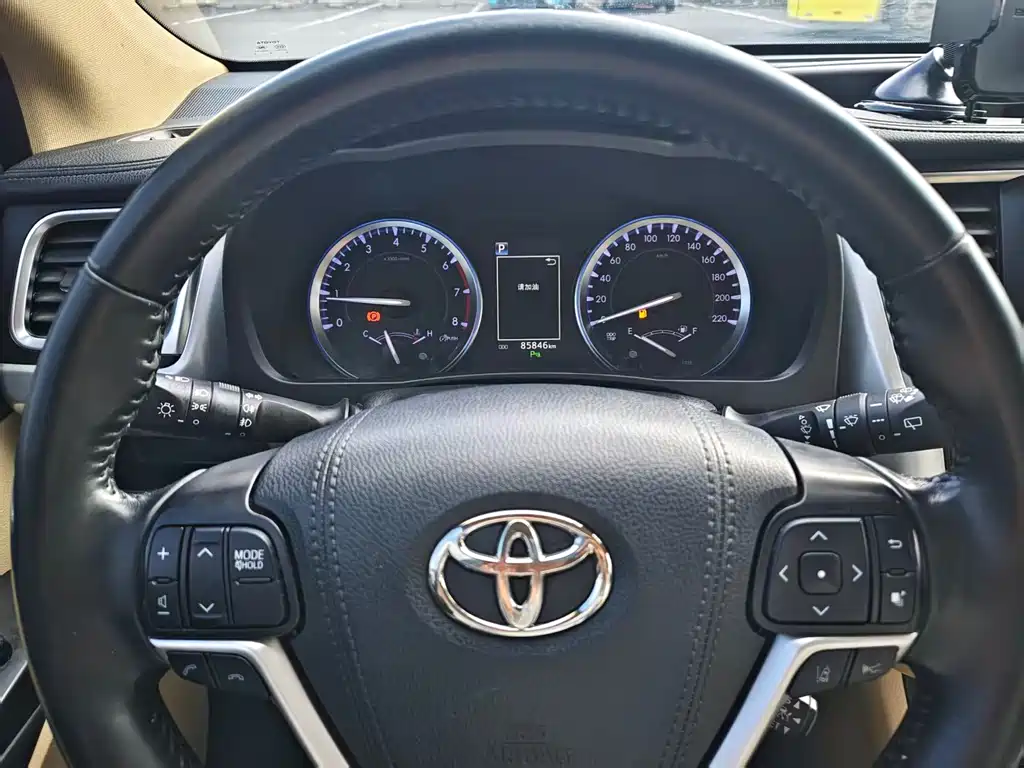 Toyota Highlander 2019 — фото 11