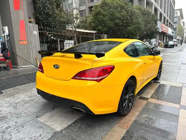 Hyundai Genesis Coupe 2011