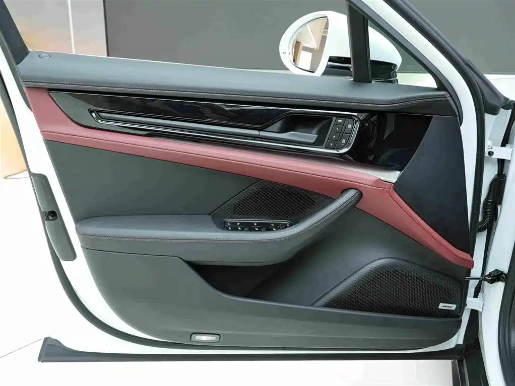 Porsche Panamera 2025 — фото 15
