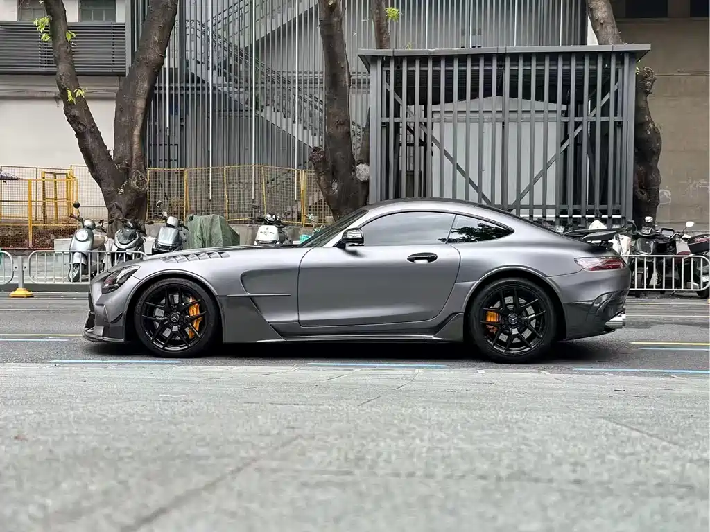 Mercedes-Benz AMG GT 2020 — фото 3