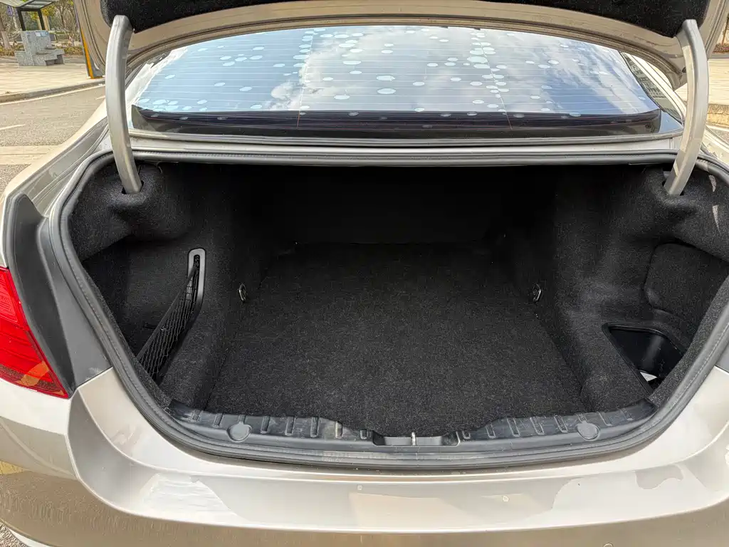 BMW 5 Series 2014 — фото 12