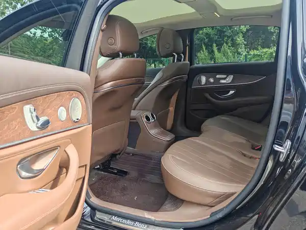 Mercedes-Benz E-Class 2023