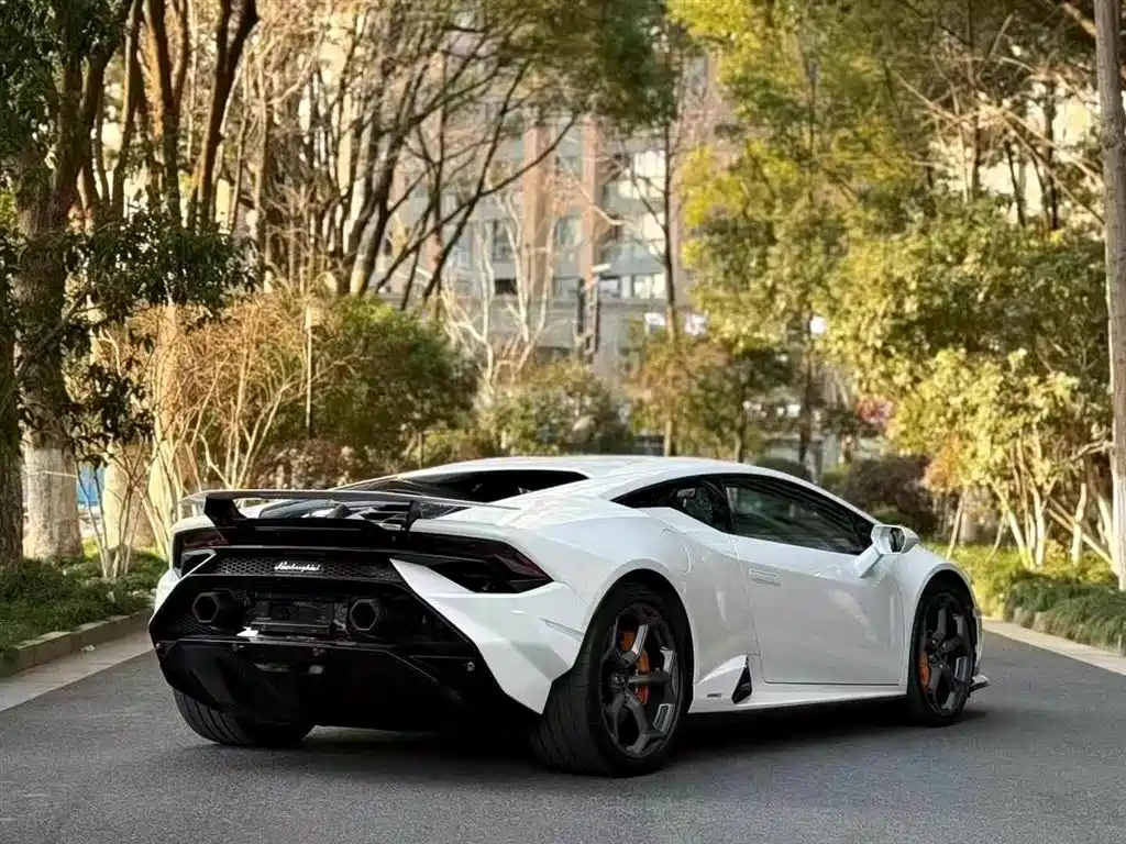 Lamborghini Huracan 2025 — фото 3