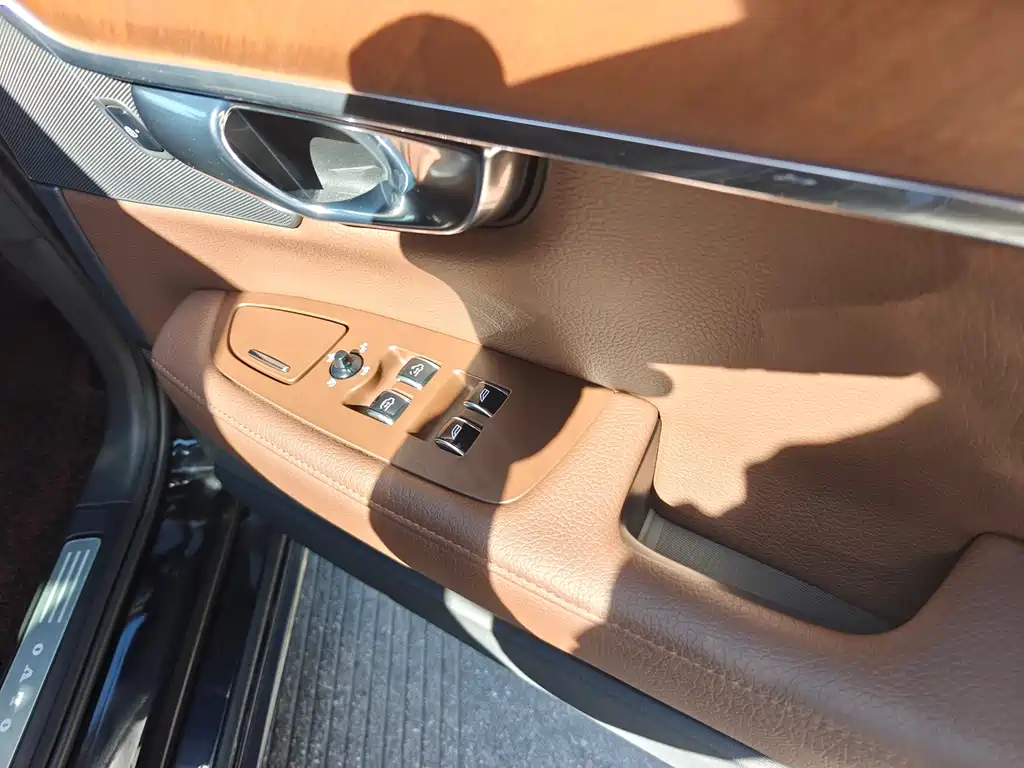 Volvo S90 2020 — фото 14