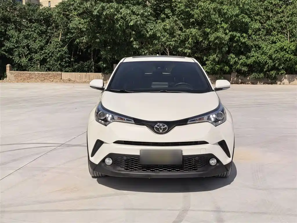 Toyota C-HR 2020 — фото 3