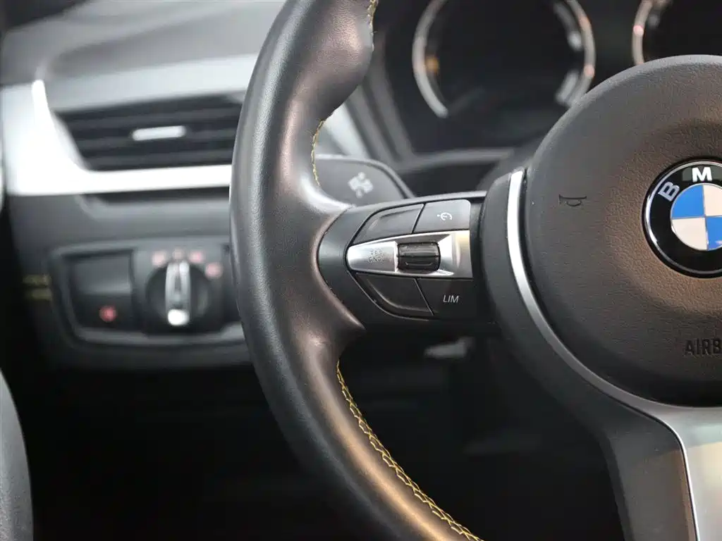 BMW X2 2023 — фото 15
