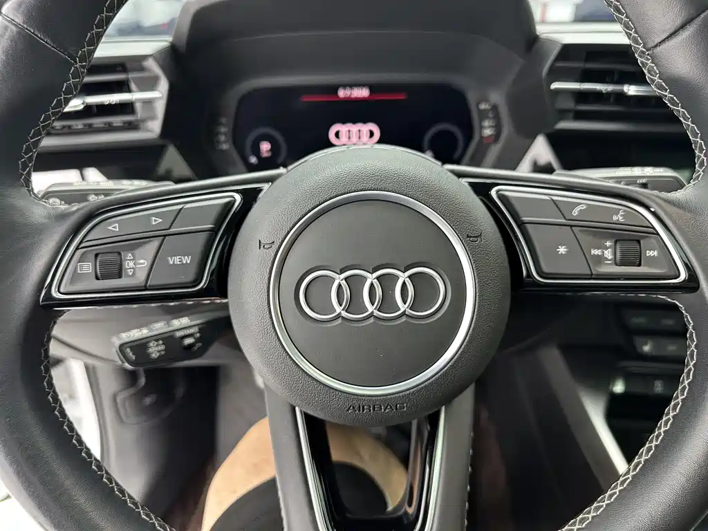 Audi A3 2023 — фото 13