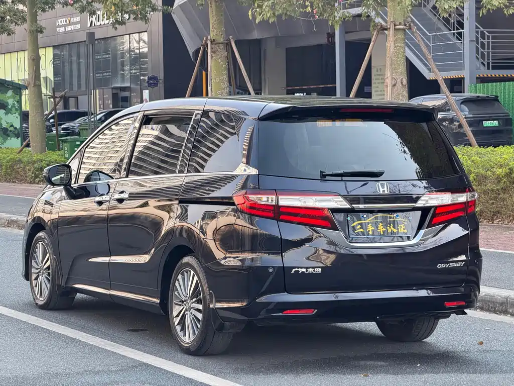 Honda Odyssey 2019 — фото 21