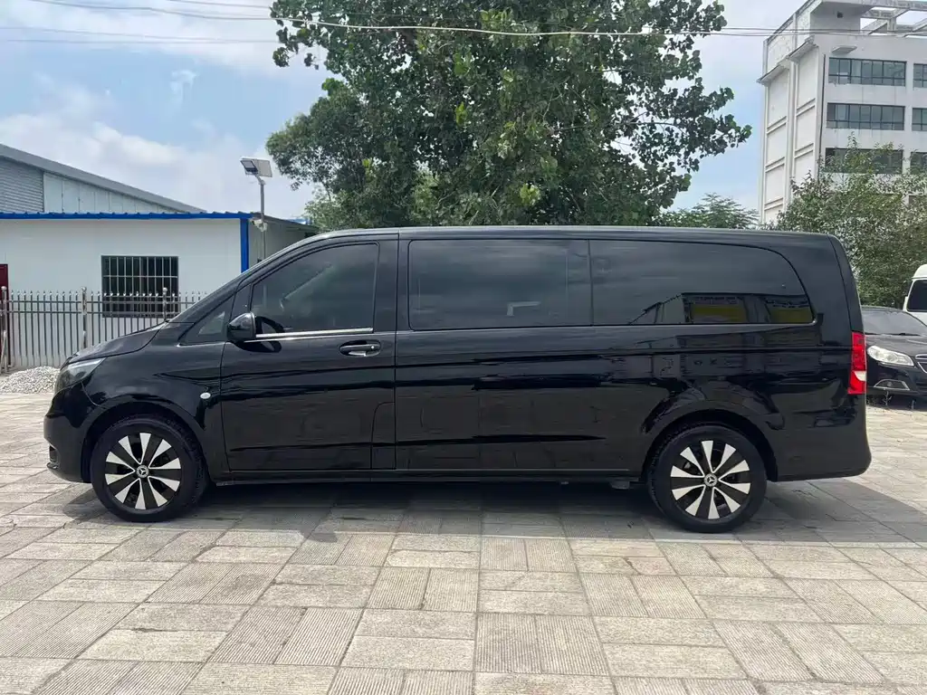 Mercedes-Benz Vito 2022 — фото 4