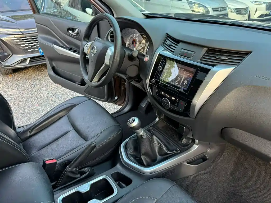 Nissan Terra 2020 — фото 16