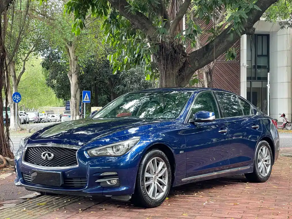 Infiniti Q50L 2016 — фото 1