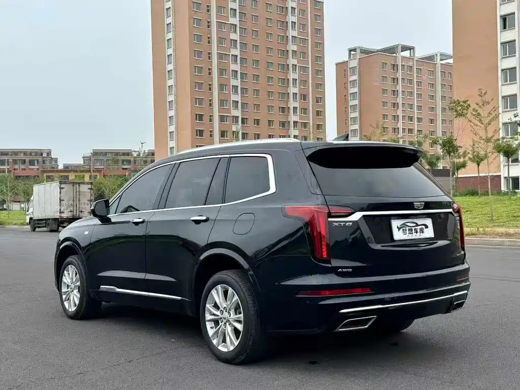 Cadillac XT6 2021 — фото 8