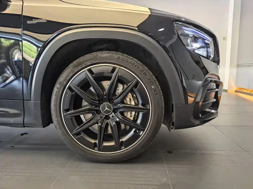 Mercedes-Benz GLB AMG 2025 — фото 14