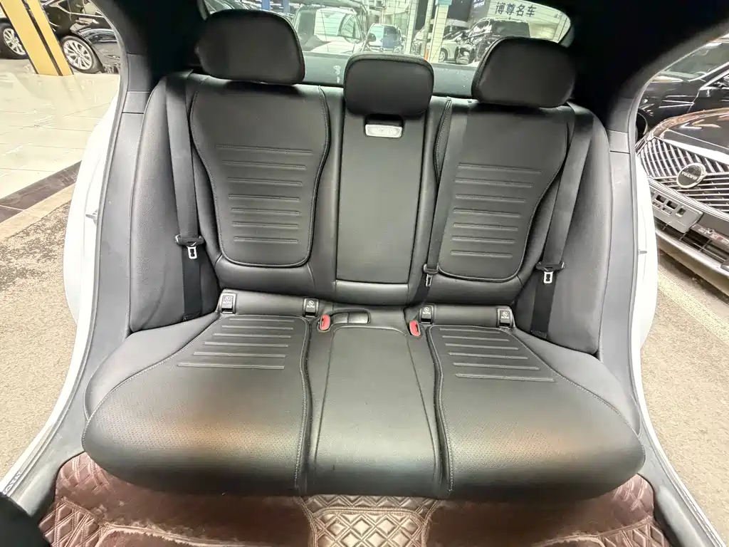 Mercedes-Benz C-Class 2023 — фото 22