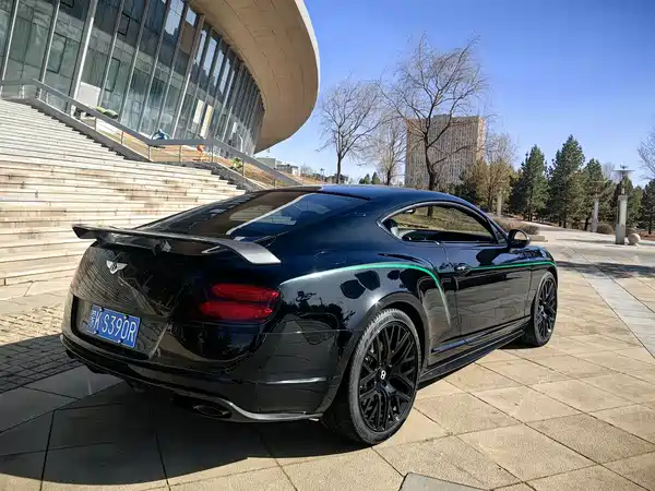 Bentley Continental 2015