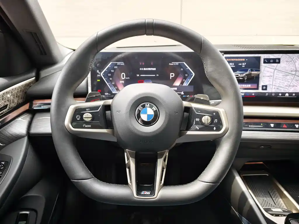 BMW 5 Series 2024 — фото 13