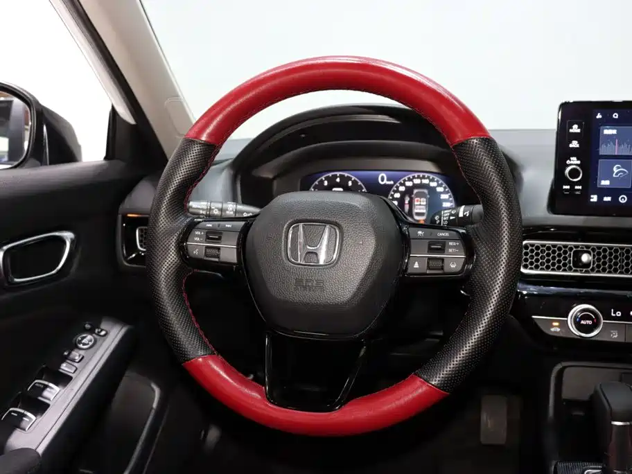 Honda Civic 2024 — фото 13