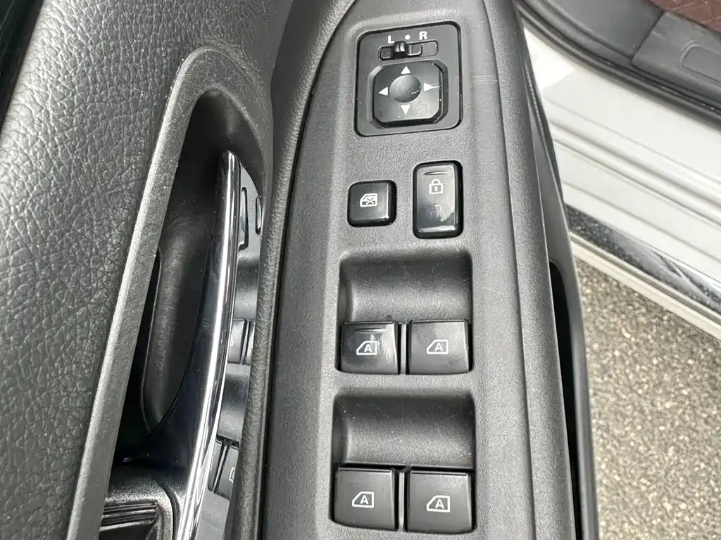 Mitsubishi Outlander 2022 — фото 10