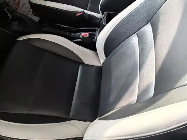 Toyota Yaris L 2020