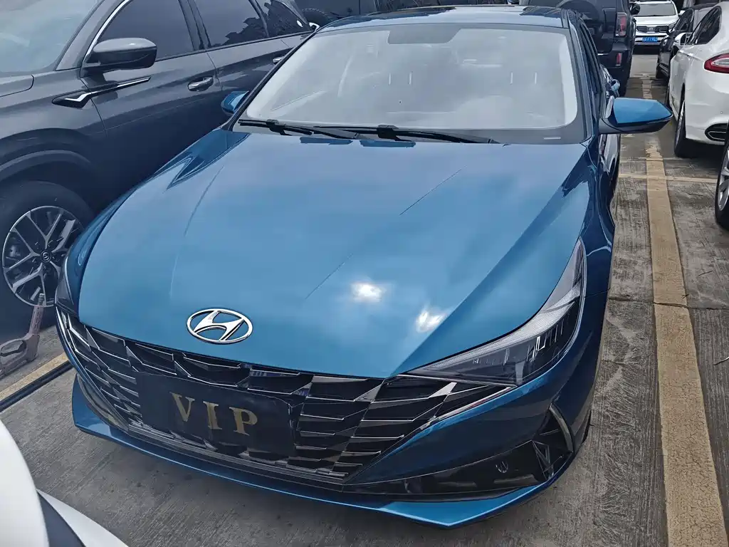 Hyundai Elantra 2022