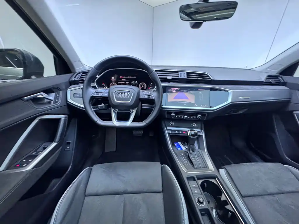 Audi Q3 2023 — фото 24