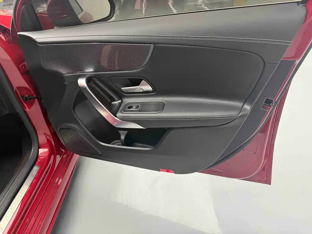 Mercedes-Benz A-Class 2021 — фото 25