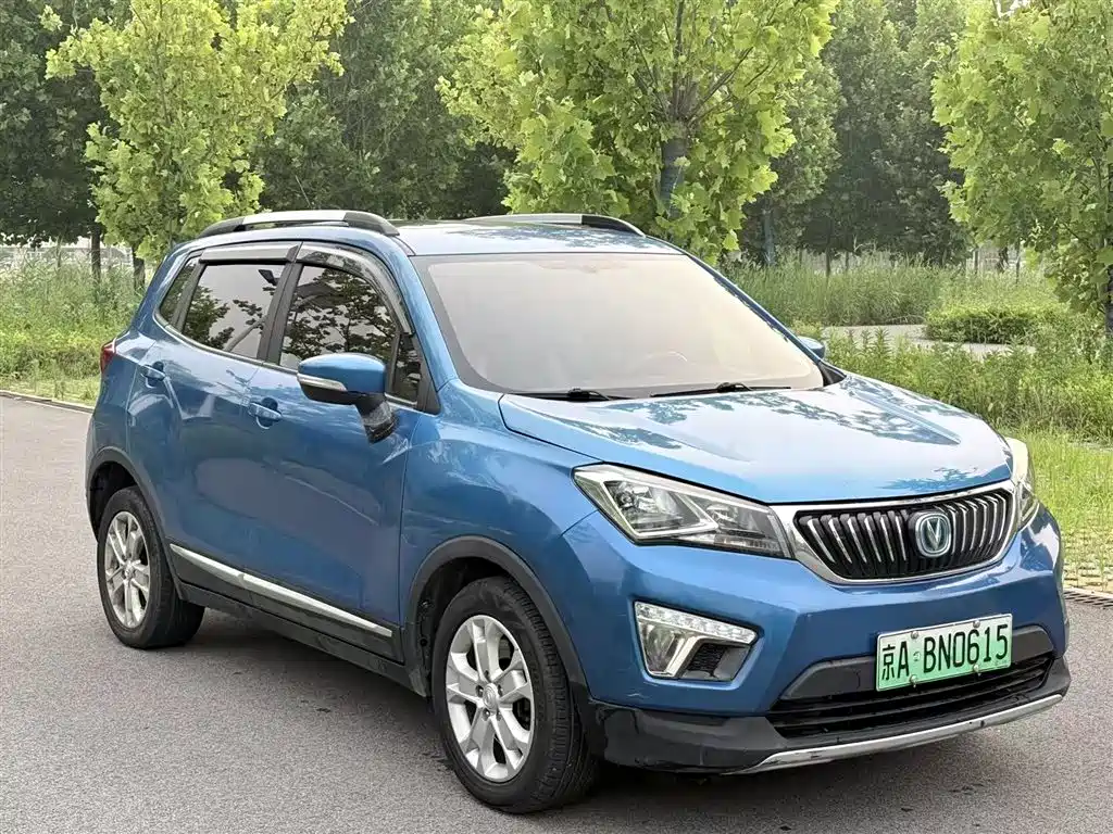 Changan CS15EV 2018 — фото 3