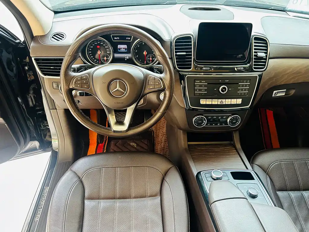 Mercedes-Benz GLE 2018 — фото 10