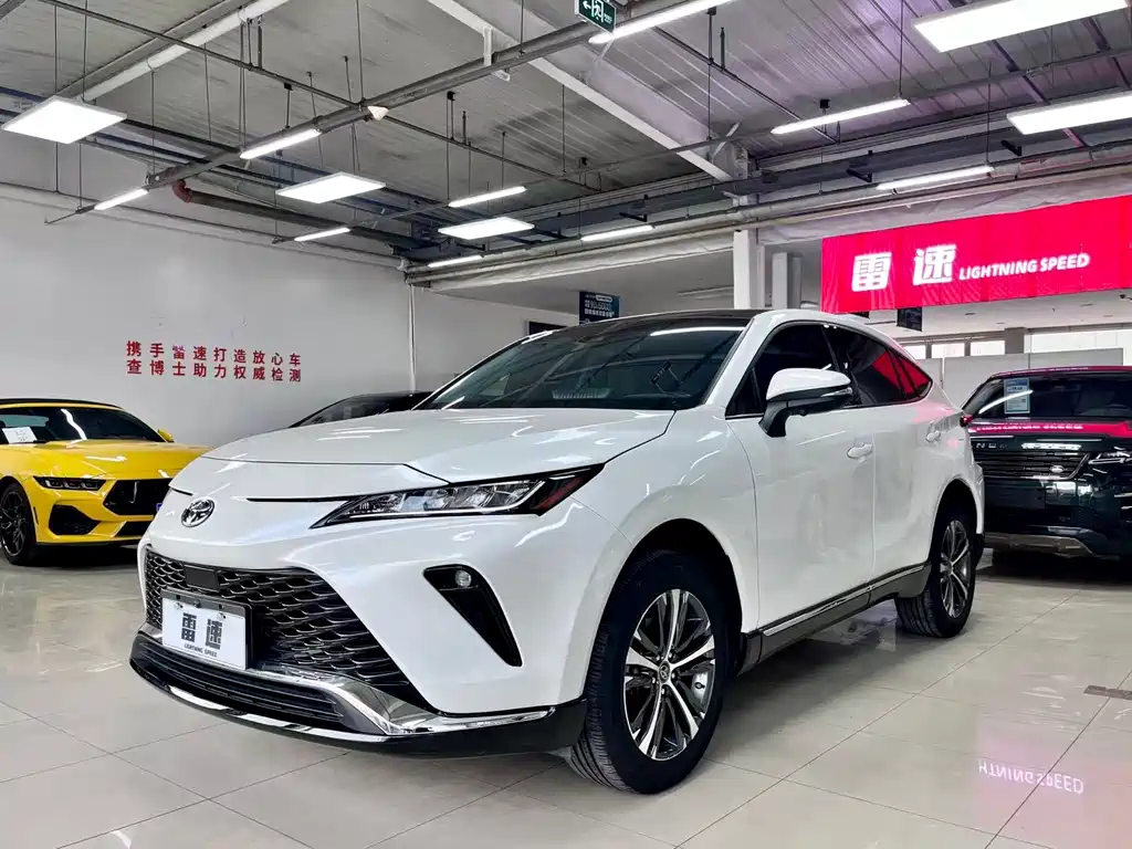 Toyota Venza 2023 — фото 1