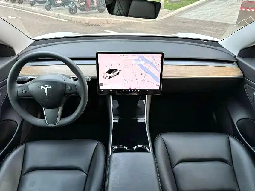 Tesla Model 3 2019 — фото 6