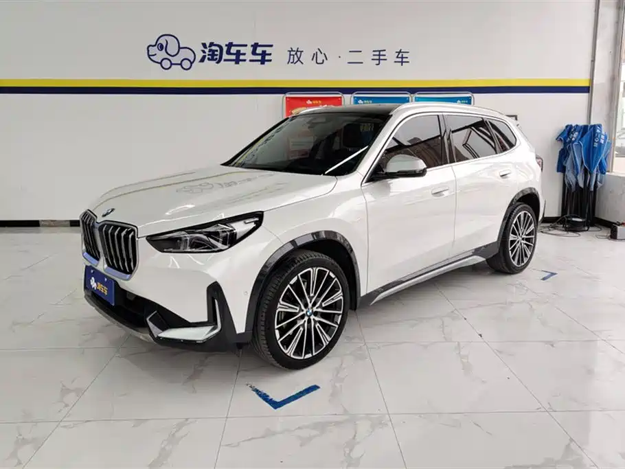 BMW X1 2023 — фото 1